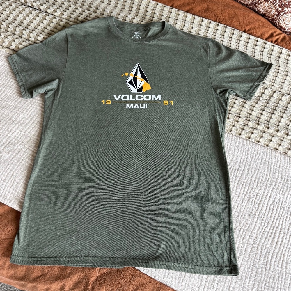 Mens Volcom Maui Hawaii Shirt Size Large